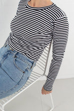 2x2 Soft Stripe Tuba - Black/White fra Mads Nørgaard 1